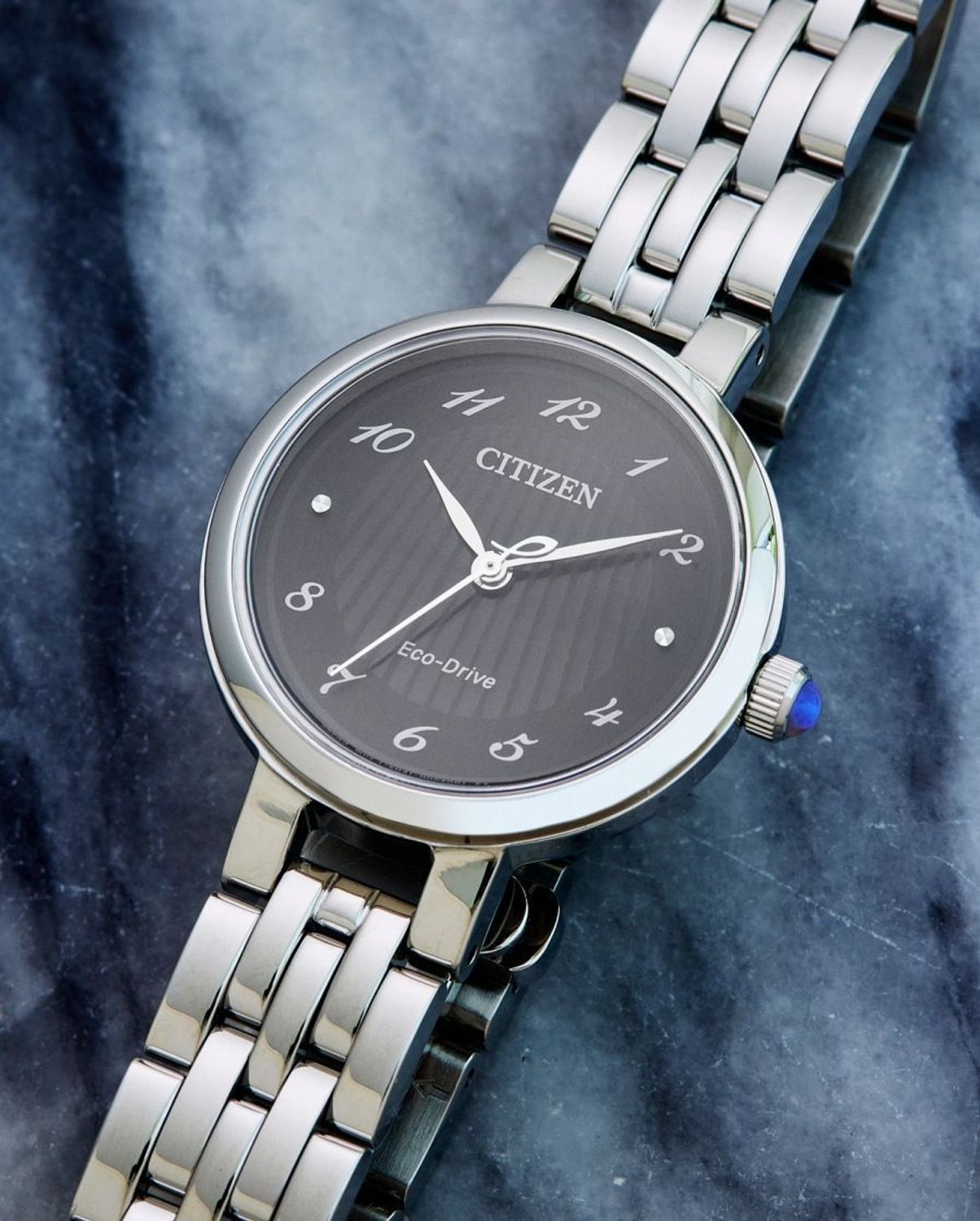 Citizen EM0990-81E Classic L Eco-Drive – damski zegarek solarny z czarną tarczą i stalową bransoletą czarny.jpg