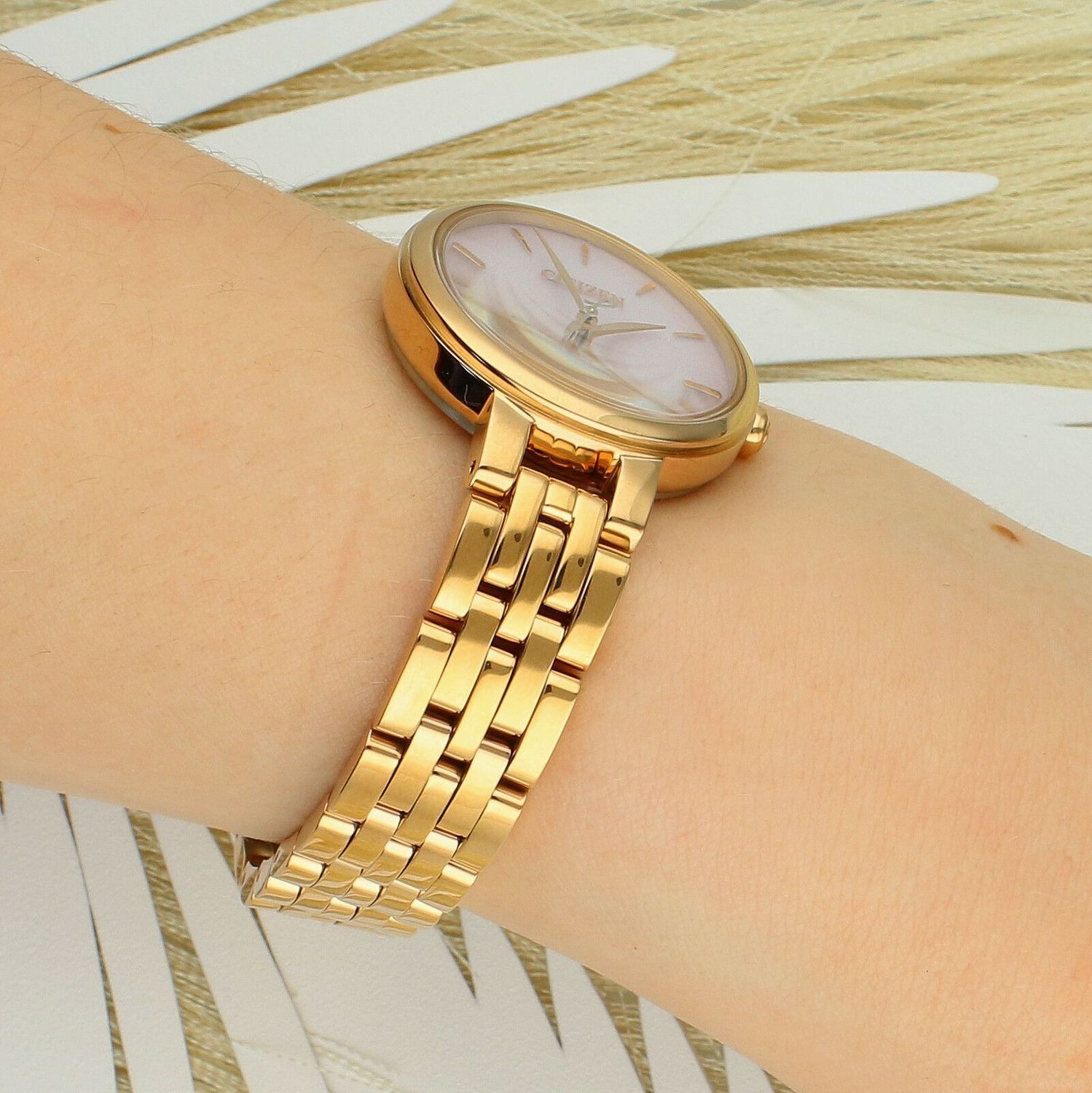 Citizen EM0993-82X Eco-Drive damski zegarek solarny różowe złoto szafir różowe złoto.jpg