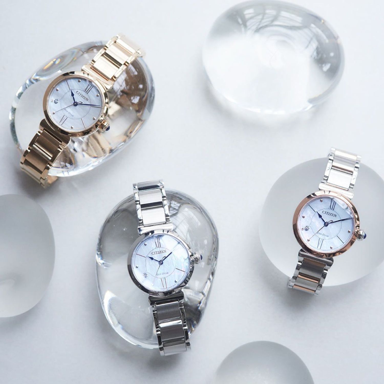 Zegarek damski Citizen Eco-Drive May Bells EM1070-83D.  Zegarek damski solarny. Darmowa dostawa. Zegarki damskie na prezent. Zegarek damski srebrny. Zegarek damski z perłową tarczą.1 — kopia.jpg