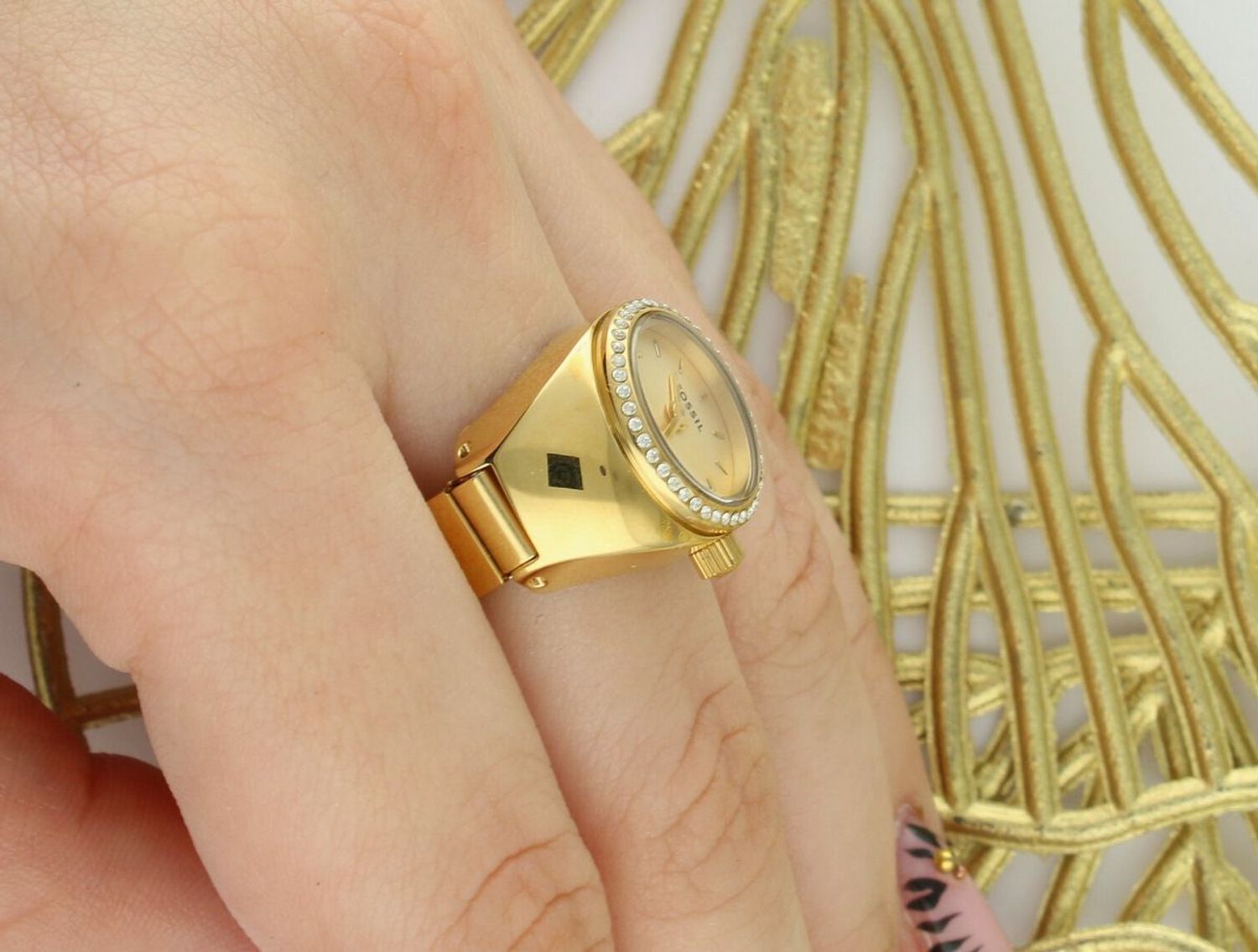 Fossil ES5319 – damski zegarek pierścionek w kolorze złotym, fossil zegarek pierscionek.webp