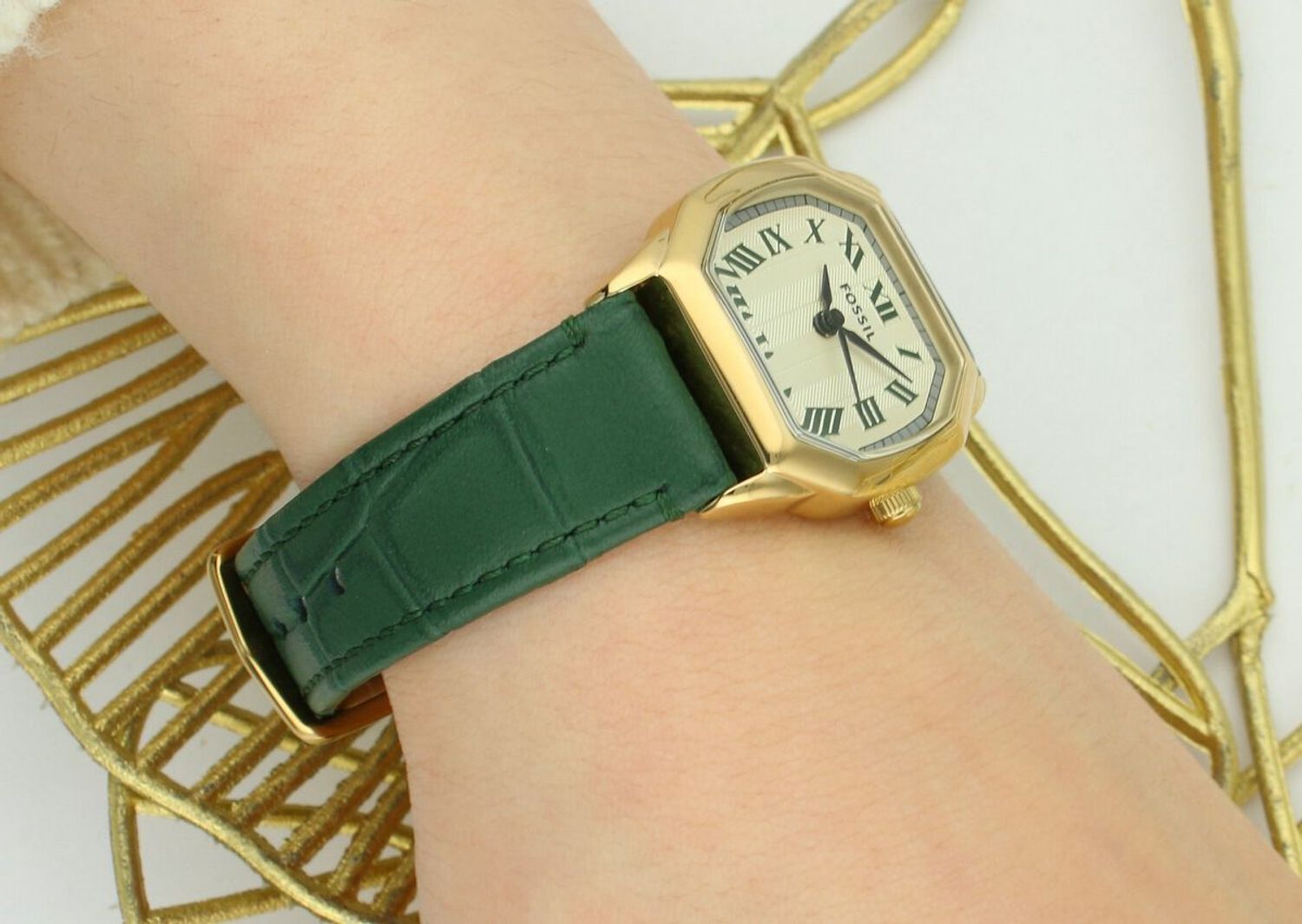 Fossil Harlow ES5427 – damski zegarek złoty, beżowa tarcza, zielony pasek.jpg