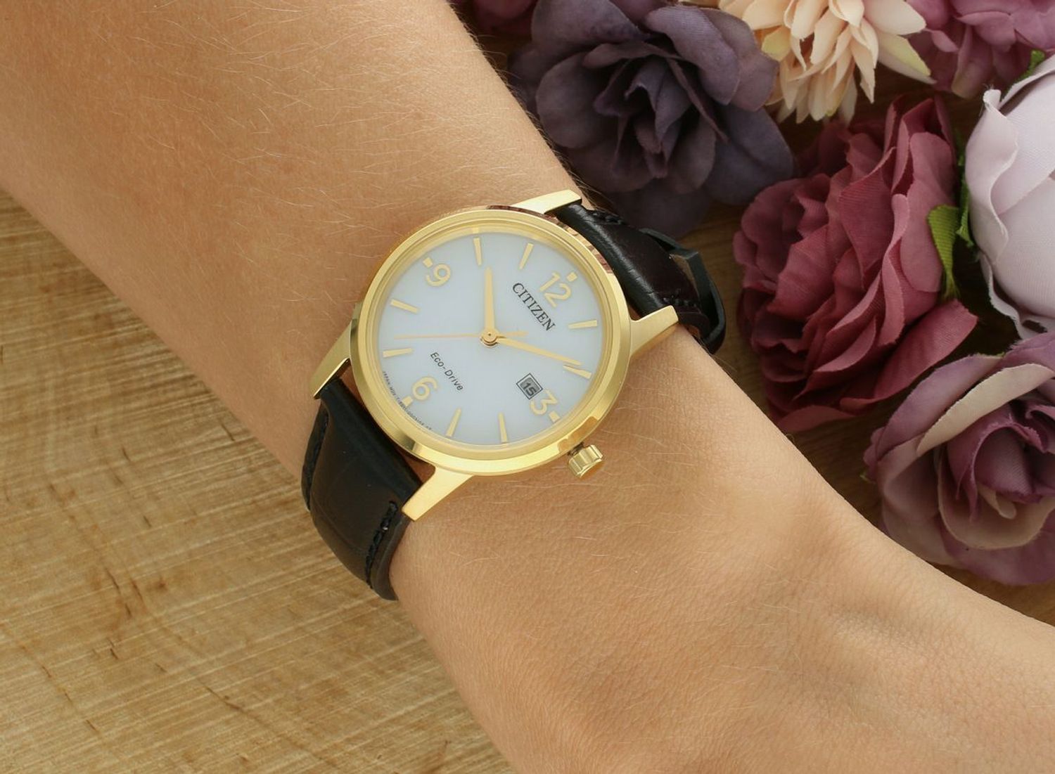 Zegarek Damski Citizen EW2722-01A Eco-Drive Elegance – Skórzany Pasek, Złota Koperta (1).jpg