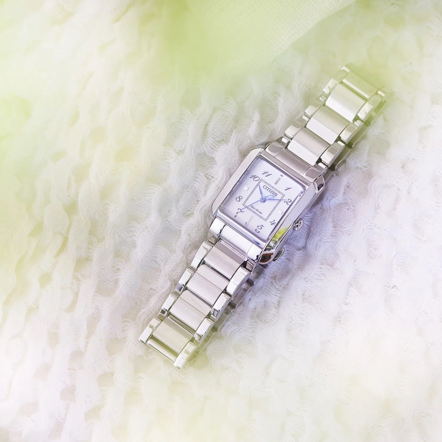 Zegarek damski Citizen. Damski zegarek Eco Drive marki Citizen. Zegarek damski Citizen na bransolecie. Zegarek klasyczny damski na prezent.  (2).jpg