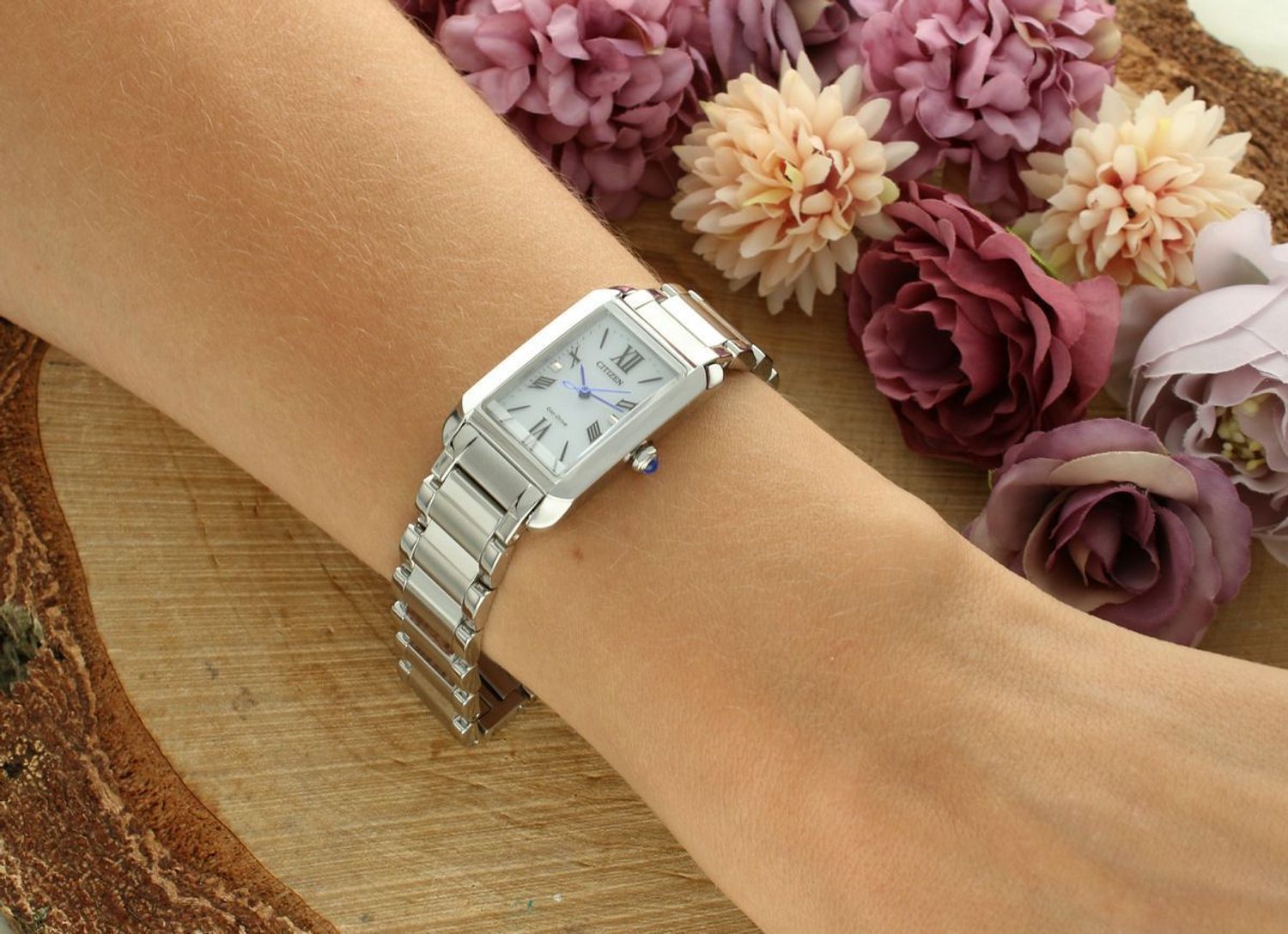 Zegarek Damski Citizen EW5620-55A – Solar, Biżuteryjny, Szafirowe Szkło, Srebrny (2).jpg