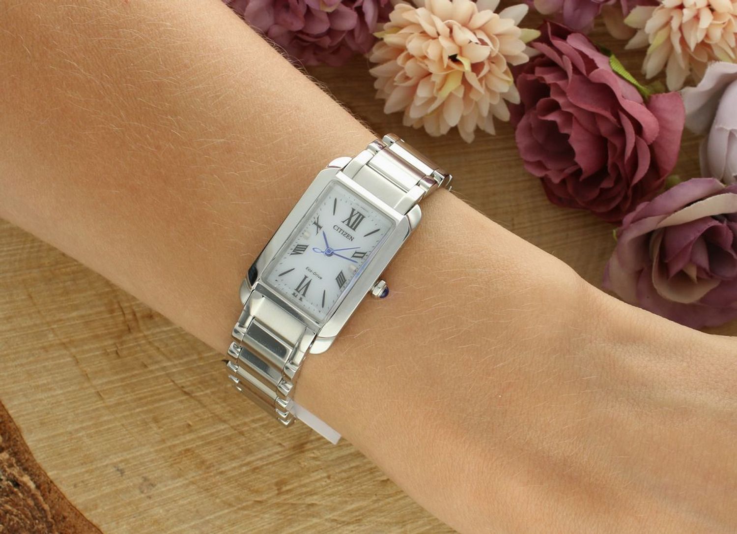 Zegarek Damski Citizen EW5620-55A – Solar, Biżuteryjny, Szafirowe Szkło, Srebrny (2).jpg