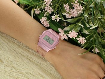 Zegarek Casio F-91WS-4EF – różowy zegarek cyfrowy w stylu vintage z podświetleniem LED, stoperem, alarmem i automatycznym kalendarzem. Stylowy i funkcjonalny zegarek z darmowym grawerem! (2).jpg