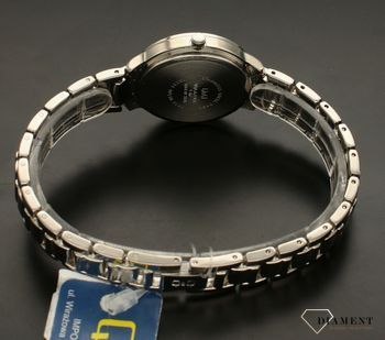 Zegarek damski na bransolecie QQ F499-802. Zegarek na srebrnej bransolecie. Zegarek z czarną tarczą. Zegarek damski klasyczny. Zegarek elegancki dla kobiety (1).jpg