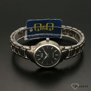 Zegarek damski na bransolecie QQ F499-802. Zegarek na srebrnej bransolecie. Zegarek z czarną tarczą. Zegarek damski klasyczny. Zegarek elegancki dla kobiety (5).jpg