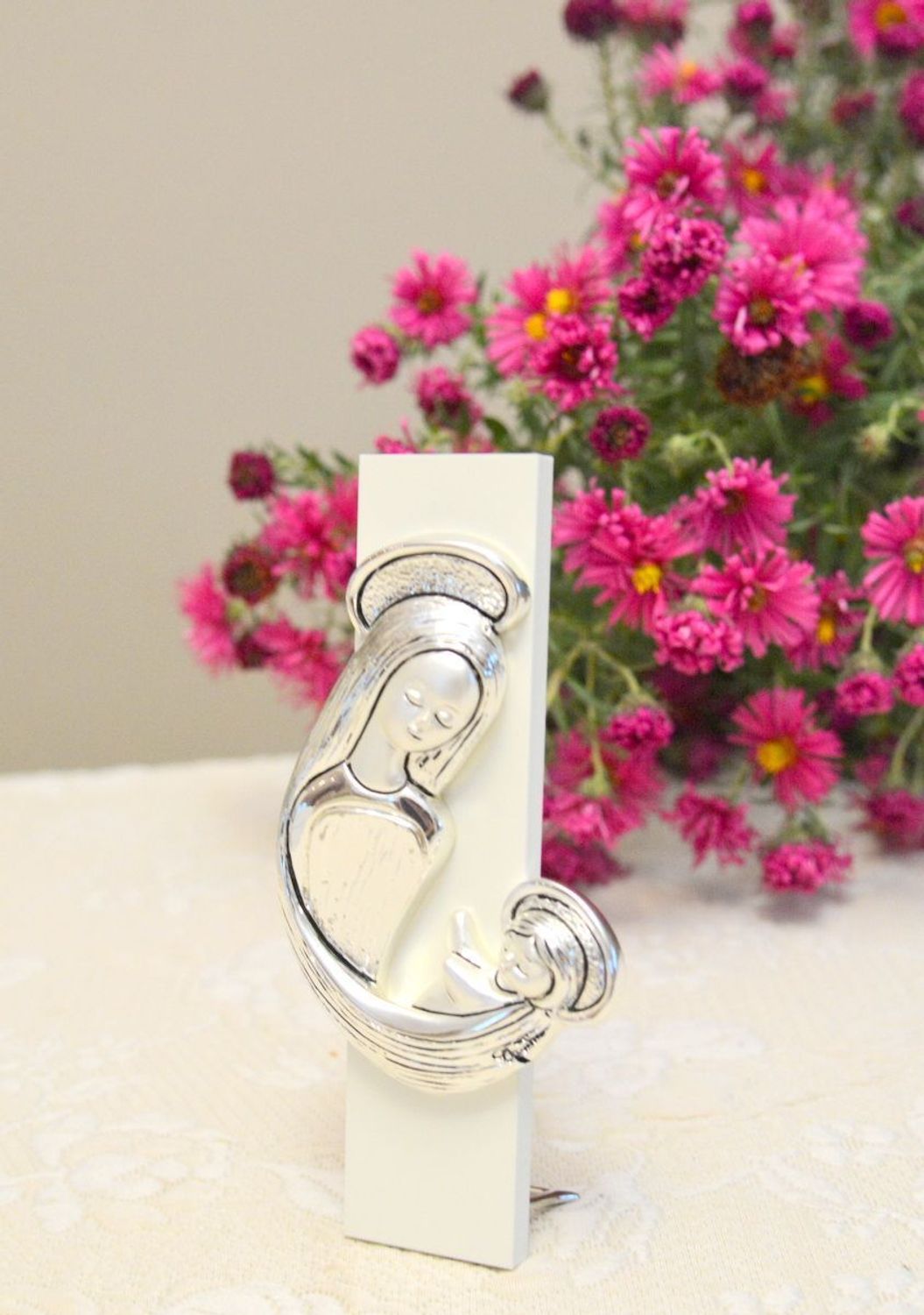 Obrazek drewniany z grawerem Matka Boska z dzieciątkiem 3D F575-1. Obrazek drewniany z Matką Boską. Obrazek drewniany święty.  (1).JPG