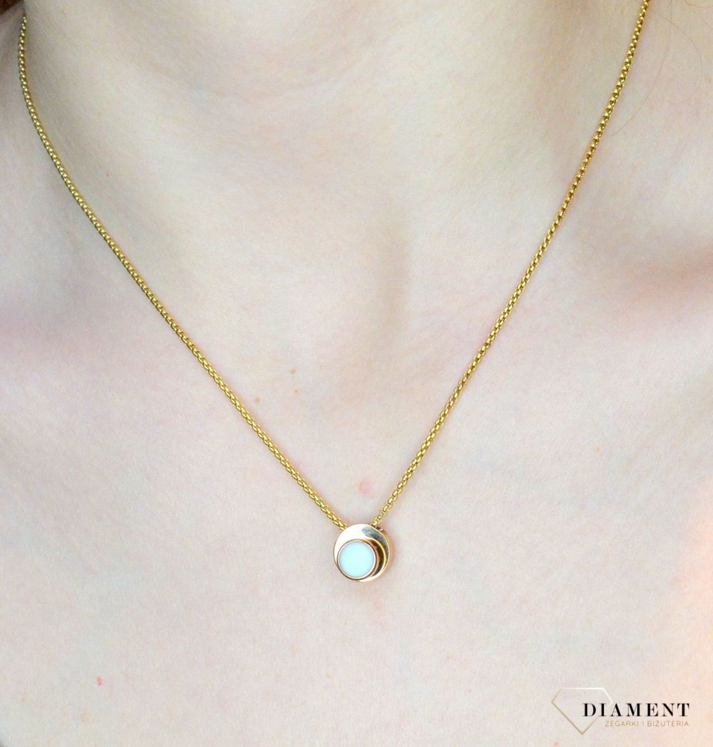 Piękny, delikatny damski łańcuszek . Łańcuszki Damskie w Sklepie z Biżuterią zegarki-diament.pl. Piękne i Eleganckie łańcuszki dla Kobiet. Darmowa wysyłka..jpg