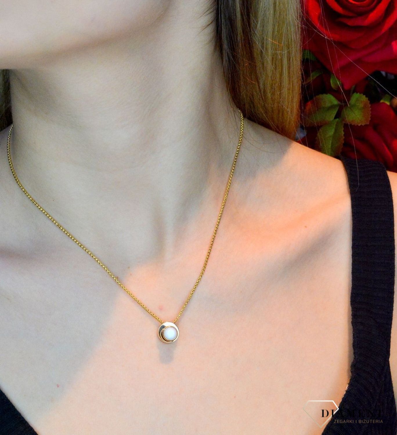 Piękny, delikatny damski łańcuszek . Łańcuszki Damskie w Sklepie z Biżuterią zegarki-diament.pl. Piękne i Eleganckie łańcuszki dla Kobiet. Darmowa wysyłka..jpg