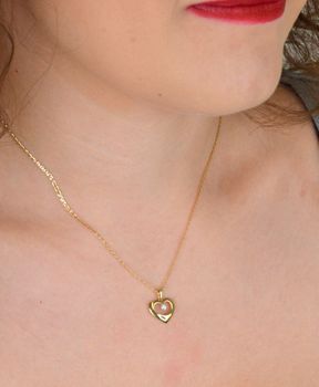 Złota zawieszka FP26303Y w kształcie serca z diamentem 0,04ct HSI. Próba 585, 1,00 g, wymiary 1,2 x 1,5 cm. Idealna na prezent z serca 💛 (2).JPG