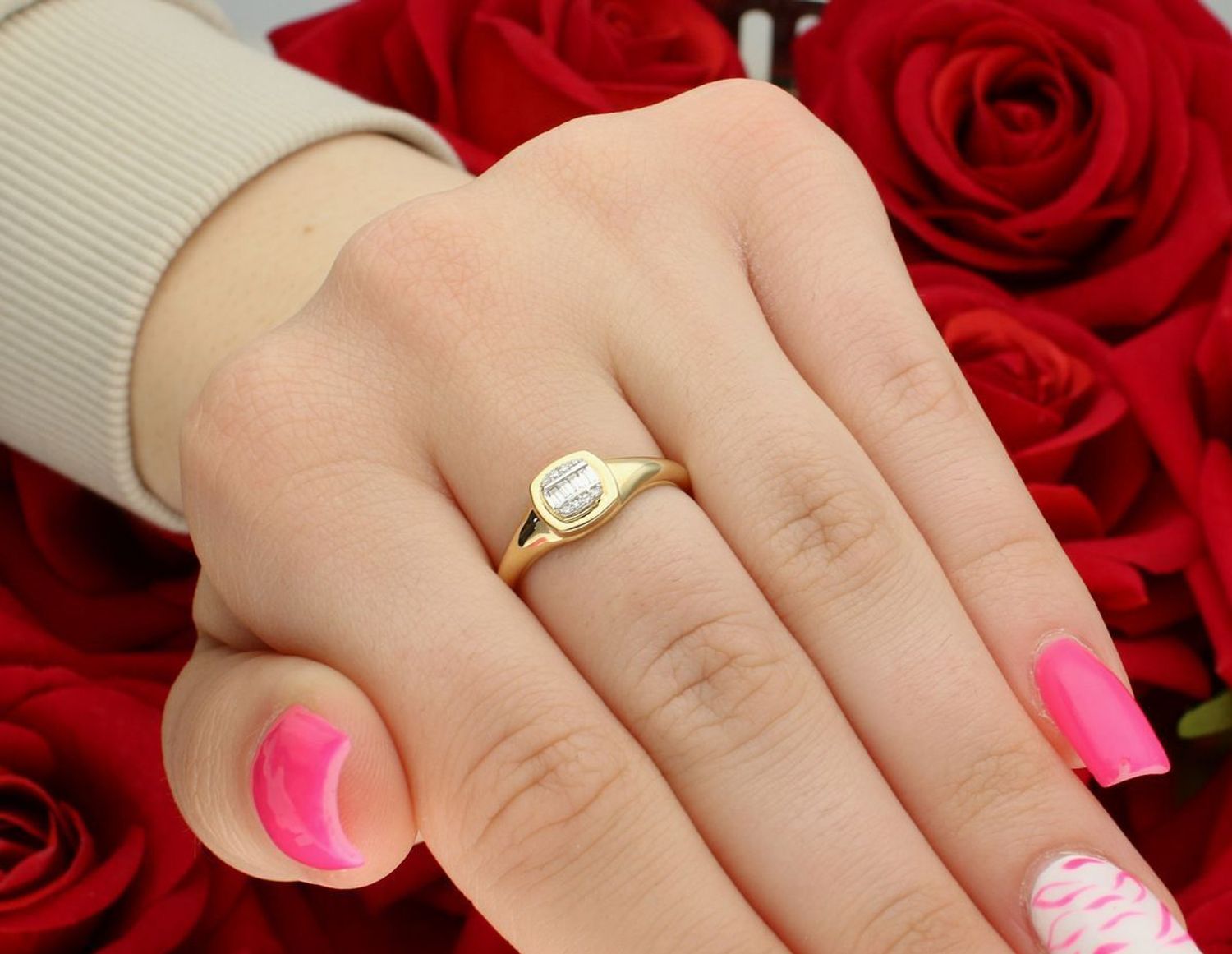 Złoty pierścionek z diamentami 0,72ct GHSI – FR21949Y, rozmiar 15, próba 585 Au.jpg