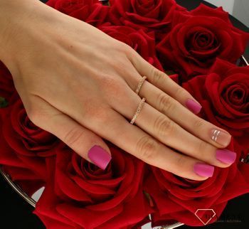 Pierścionek stalowy damski różowe złoto z szampańskimi kryształkami Melano FR39RGCH. Piękny, delikatny pierścionek  z białą cyrkonią. Pierśzcionki Damskie (3).jpg