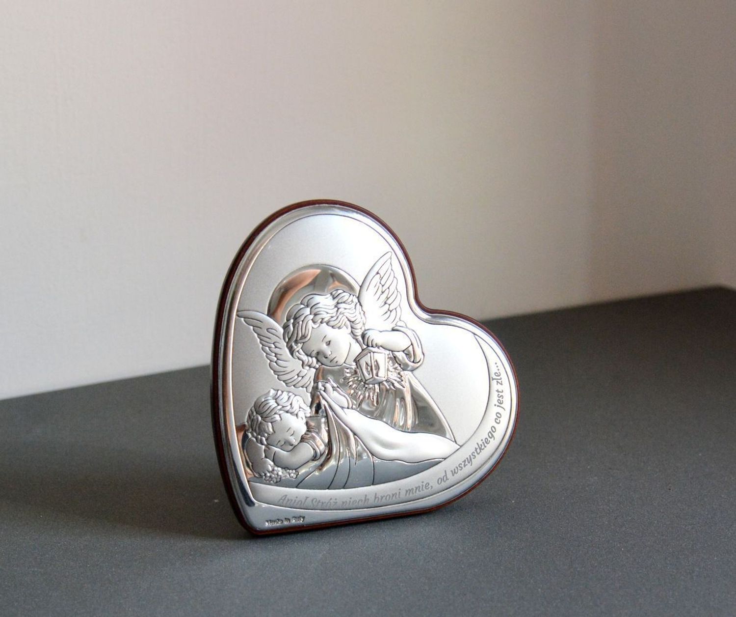 Srebrny obrazek na Chrzest Pamiątka Chrztu Świętego Anioł Stróż 8,5X8,7 FU820408S3. Niezwykły obrazek srebrny z wizerunkiem Aniołków w kształcie serca to idealny prezent na Chrzest Święty..jpg
