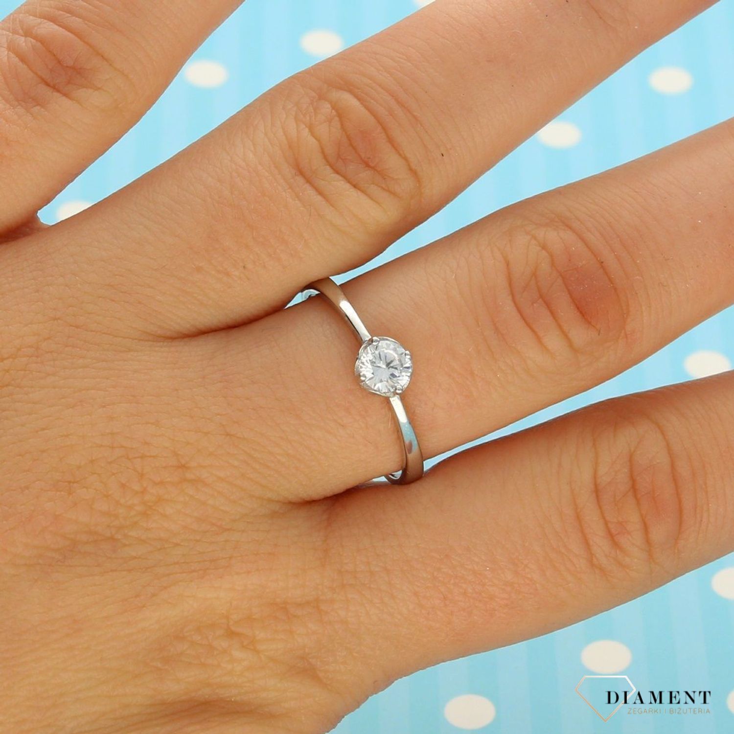 Srebrny pierścionek z cyrkonią FUPK0139 (2).jpg