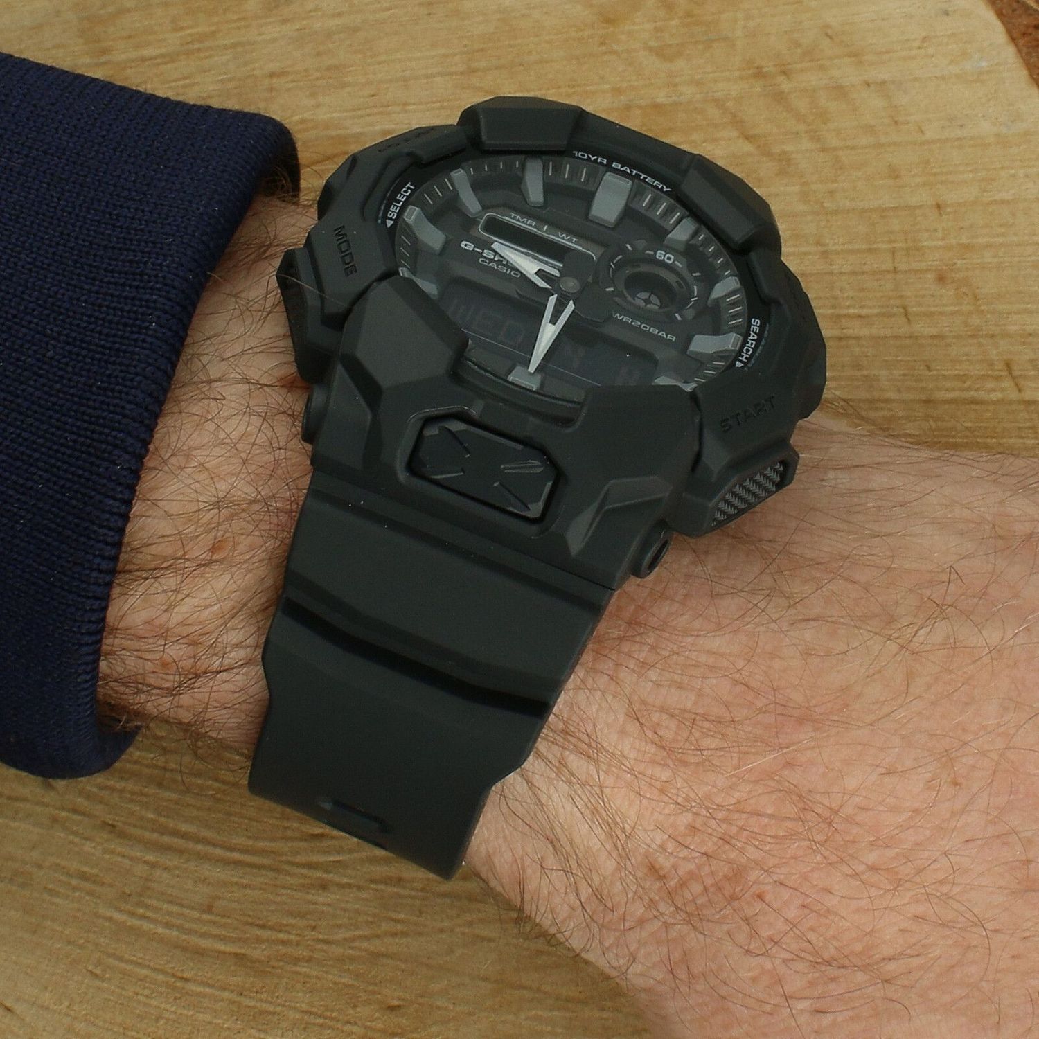 Zegarek Casio G-SHOCK GA-010-1A1ER – męski zegarek sportowy, czarny (3).jpg