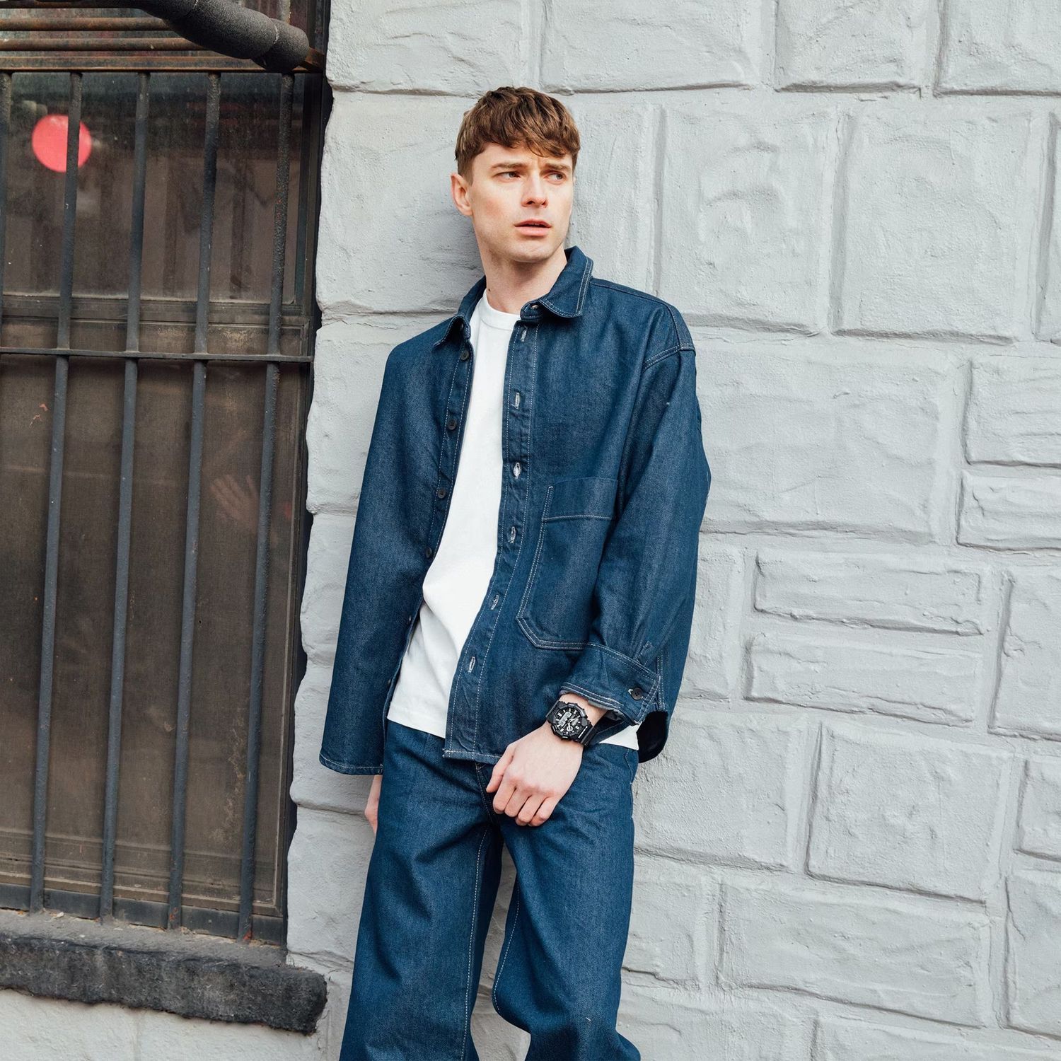 Zegarek Casio G-Shock GA-010-1AER. Zegarek z długoletnią baterią. Zegarek wstrząsoodporny. Zegarek z czasami światowymi. Męski zegarek G-Shock na prezent..jpg