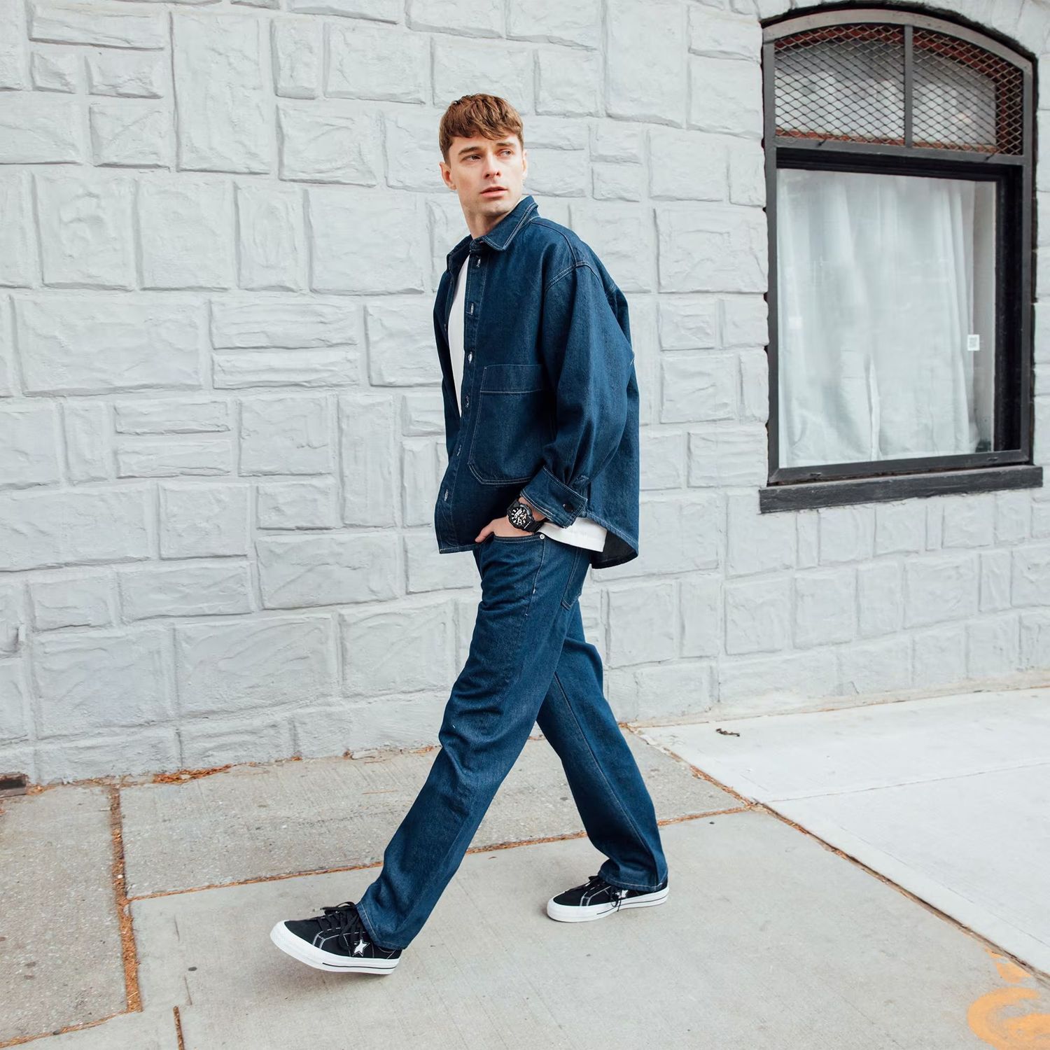 Zegarek Casio G-Shock GA-010-1AER. Zegarek z długoletnią baterią. Zegarek wstrząsoodporny. Zegarek z czasami światowymi. Męski zegarek G-Shock na prezent..jpg