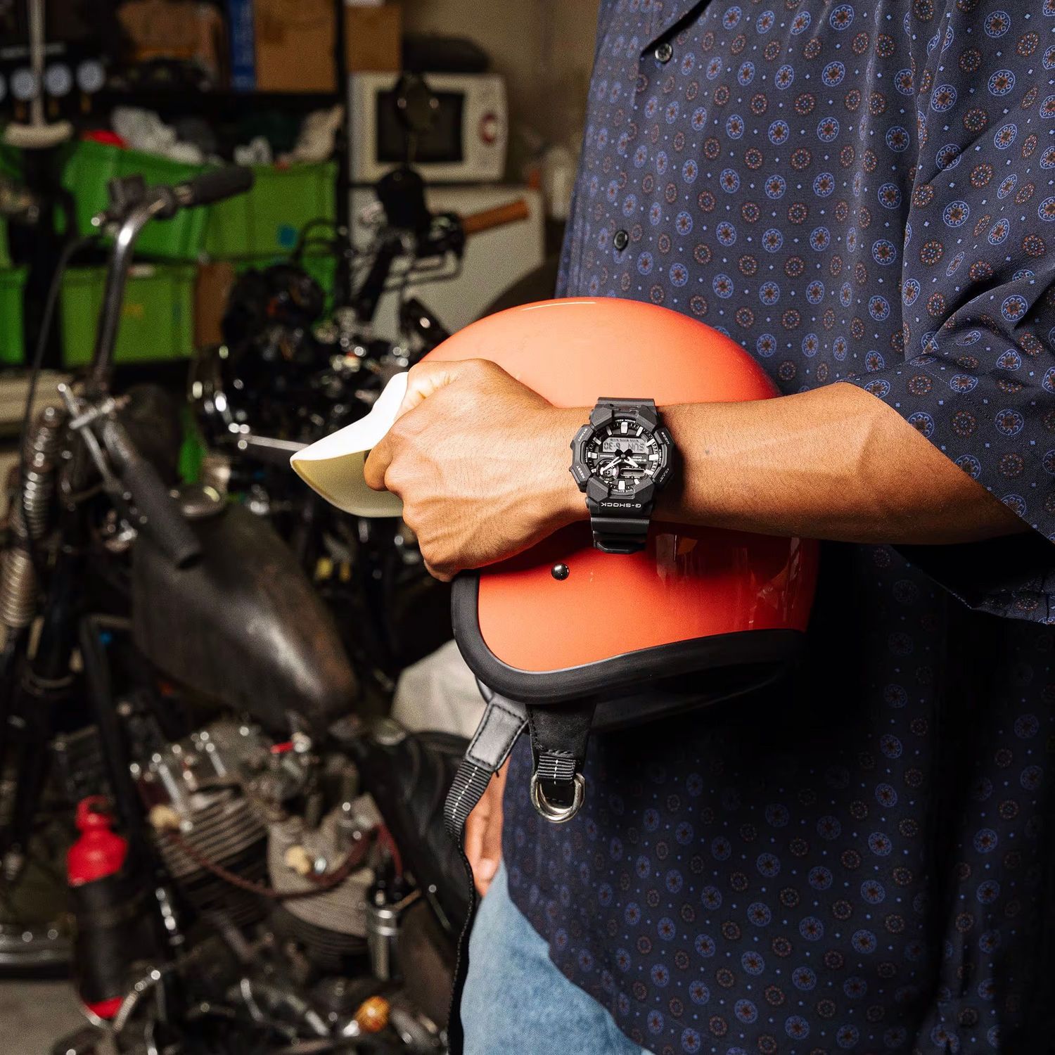 Zegarek Casio G-Shock GA-010-1AER. Zegarek z długoletnią baterią. Zegarek wstrząsoodporny. Zegarek z czasami światowymi. Męski zegarek G-Shock na prezent..jpg