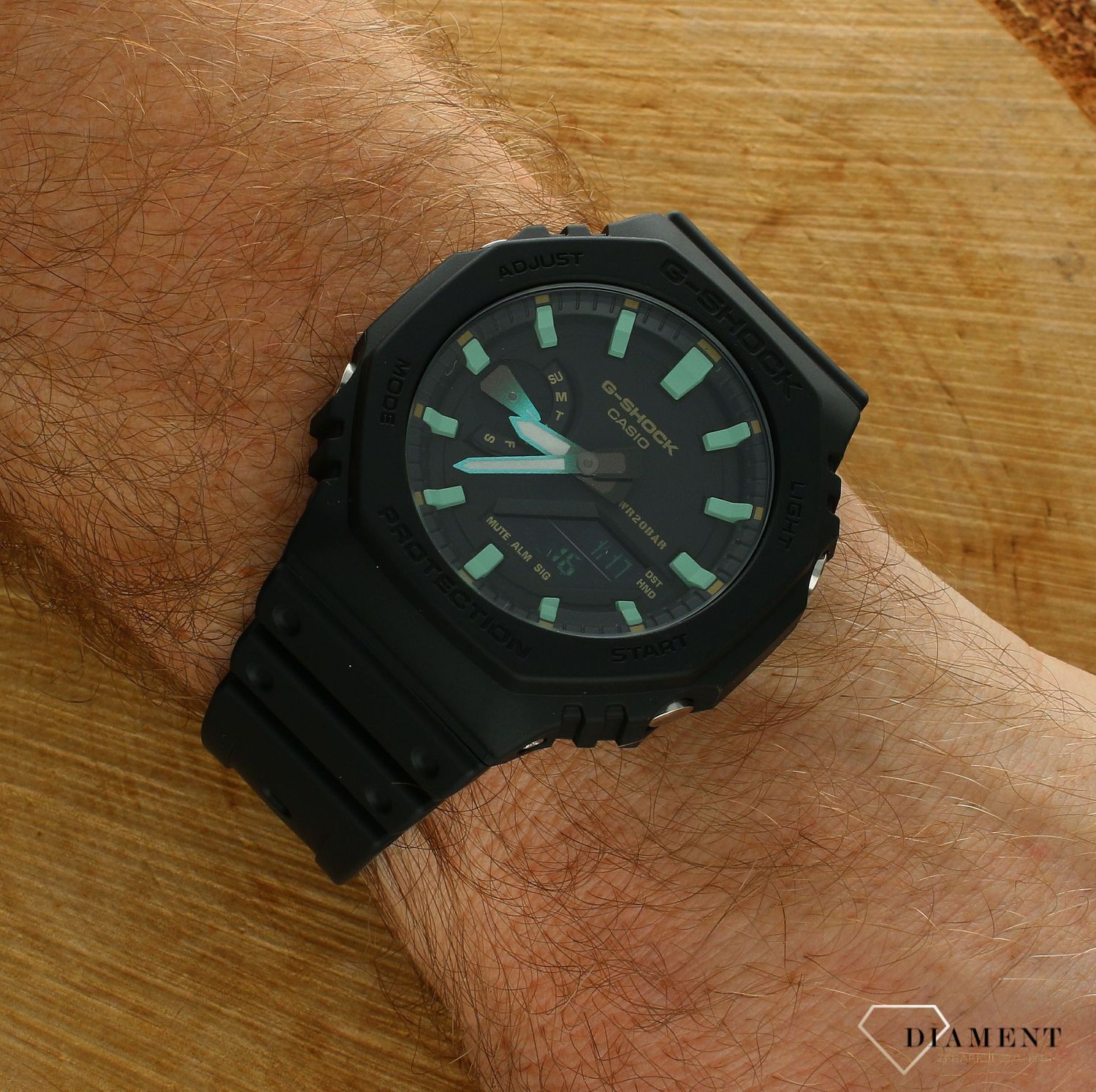 Zegarek G-Shock GA-2100RC-1AER Carbon Core Guard (2).jpg