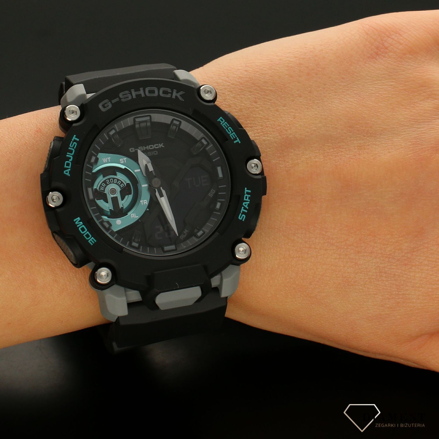 Zegarek męski Casio G-shock Carbon Core GA-2200M-1AER (1).jpg