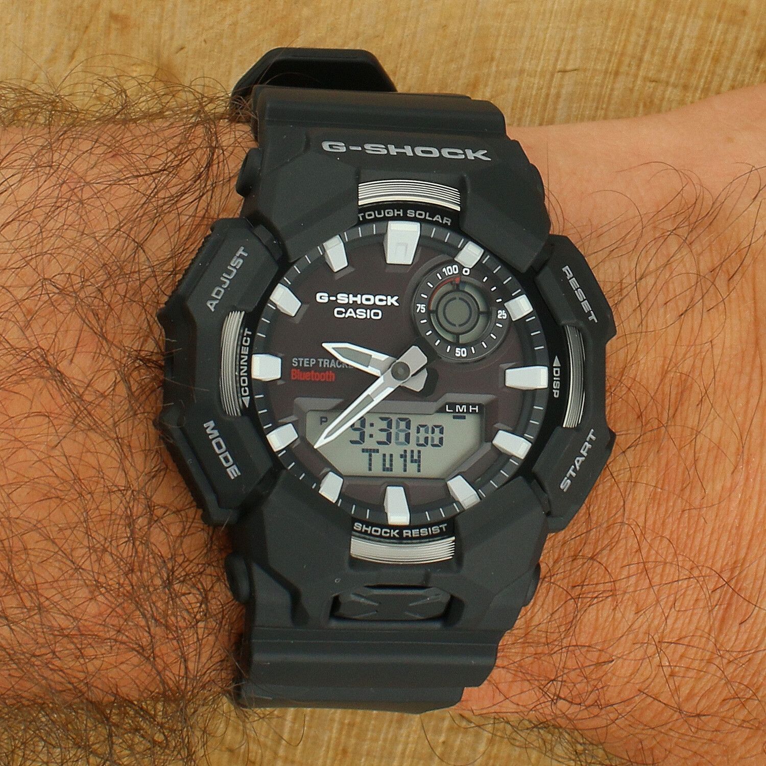 Zegarek męski Casio G-SHOCK GA-B010-1AER Tough Solar Bluetooth (2).jpg