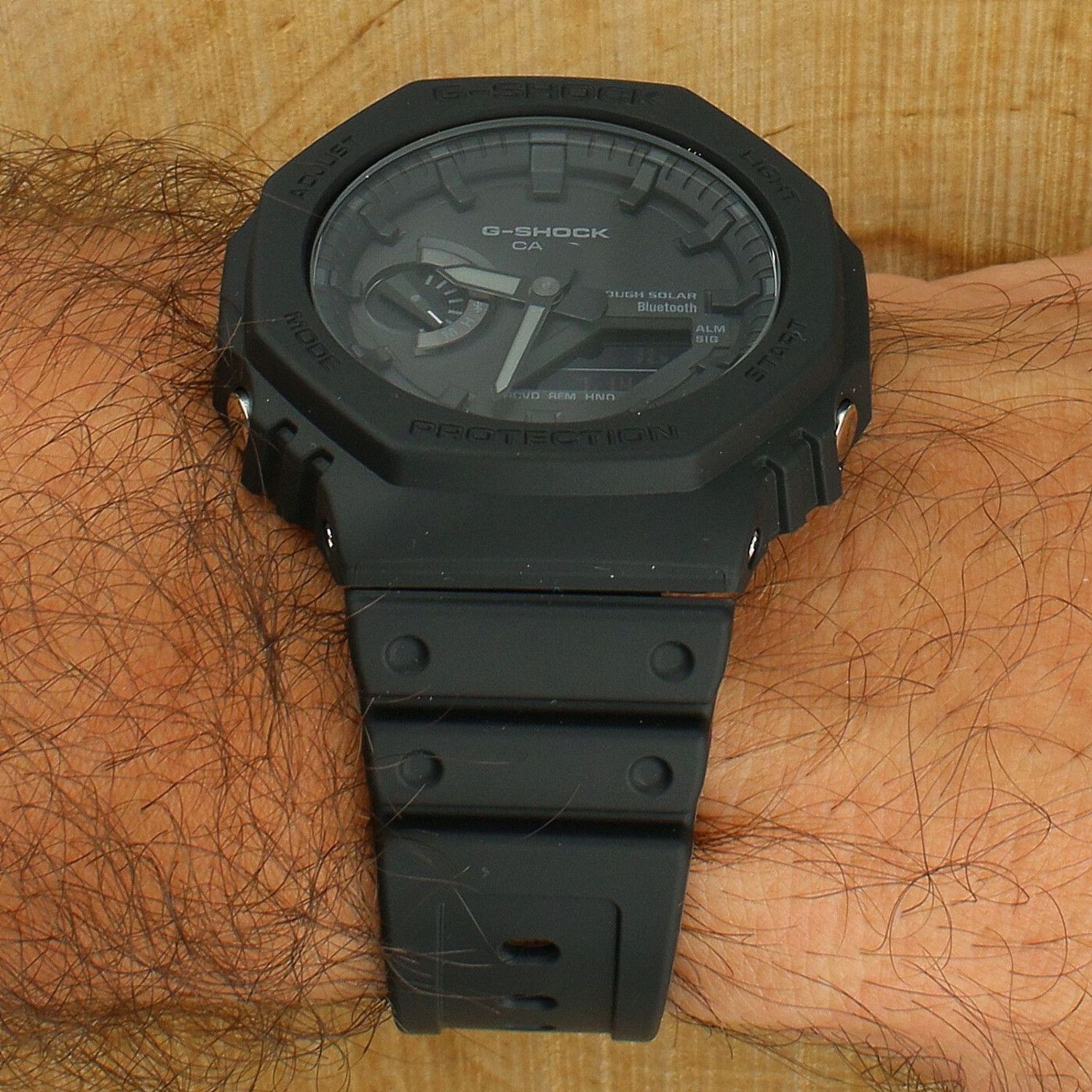 Zegarek męski Casio G-SHOCK GA-B2100-1A1ER CasiOak All Black Solar Bluetooth (3).jpg