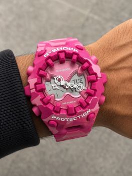 Casio G-SHOCK GA-V01CMG-4AER Bold Camo Pink – różowy zegarek z analogowo-cyfrową tarczą, WR 200, Super Illuminator, stoperem i 5 alarmami (2).jpg