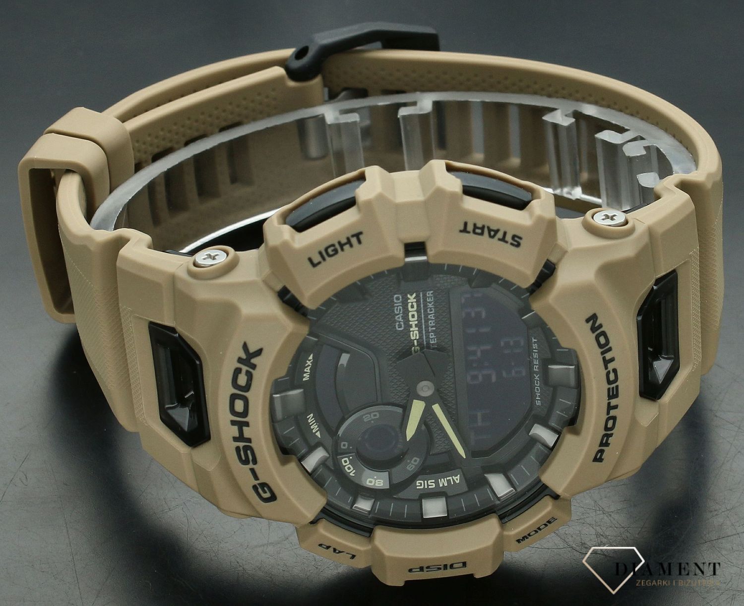 Zegarek G-SHOCK Casio G-SQUAD BLUETOOTH SYNC STEP TRACKER GBA-900UU-5AER. Męski zegarek sportowy G-shock. Zegarek z licznikiem kroków G-shock. Zegarek sportowy z bluetooth. Zegarek męski Casio G-shock na prezent..jpg