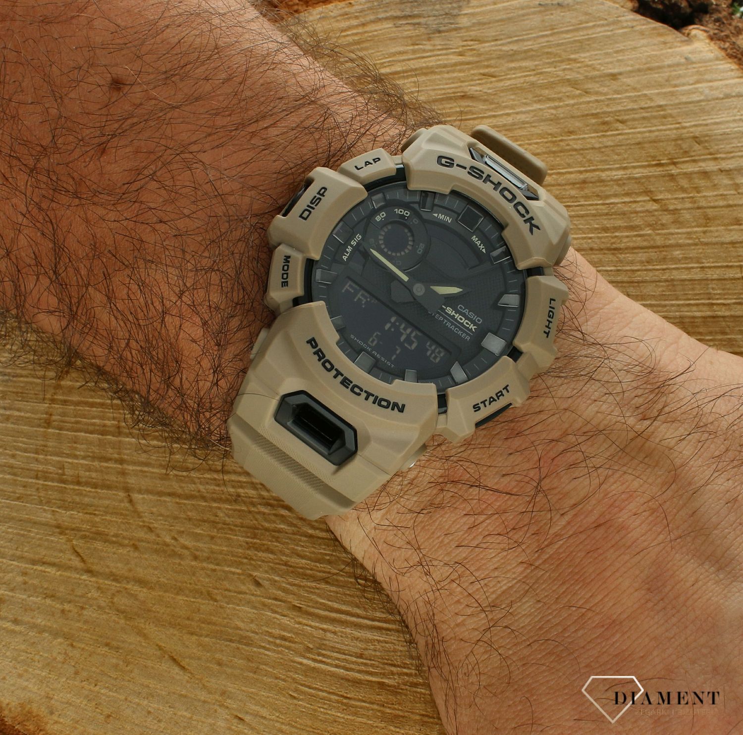 Zegarek G-SHOCK Casio G-SQUAD BLUETOOTH SYNC STEP TRACKER GBA-900UU-5AER. Męski zegarek sportowy G-shock. Zegarek z licznikiem kroków G-shock. Zegarek sportowy z bluetooth. Zegarek męski Casio G-shock na prezent..jpg