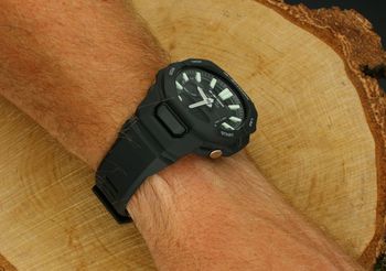 Casio G-SHOCK z Bluetooth i funkcją Lifelog – licz kroki, kalorie i dystans, korzystaj ze stopera, timera i 5 alarmów. Wodoszczelność 200M, podświetlenie LED, koperta G-SHOCK (3).jpg