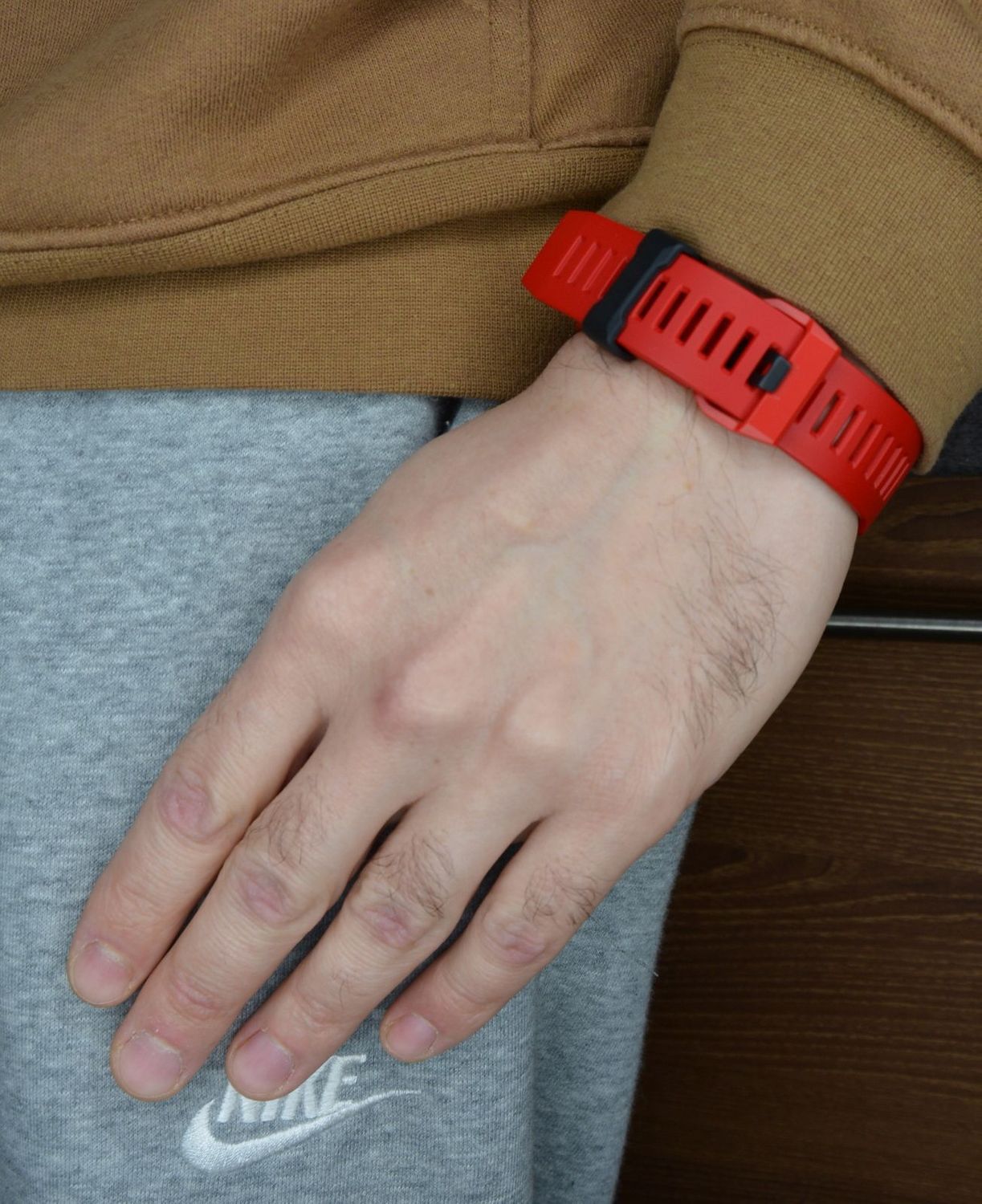 Zegarek męski Casio Casio G-SHOCK GBD-H1000-4ER czerwony G-shock Bluetooth.jpg