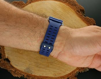 Kup sportowy zegarek Casio G-Shock GBX-100-2AER z Bluetooth, stoperem, alarmami, wskaźnikiem pływów i wodoszczelnością 200M. Idealny dla aktywnych mężczyzn i miłośników sportów wodnych (3).jpg