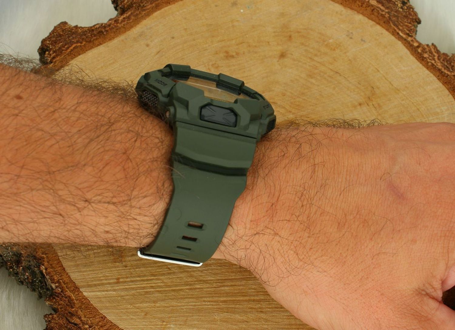 Zegarek Casio GD-010-3ER – cyfrowy, odporny model z podświetleniem Super Illuminator, 200M wodoszczelności, długą baterią i funkcją światowego czasu. Sprawdź, co potrafi ten G-Shock!1.webp