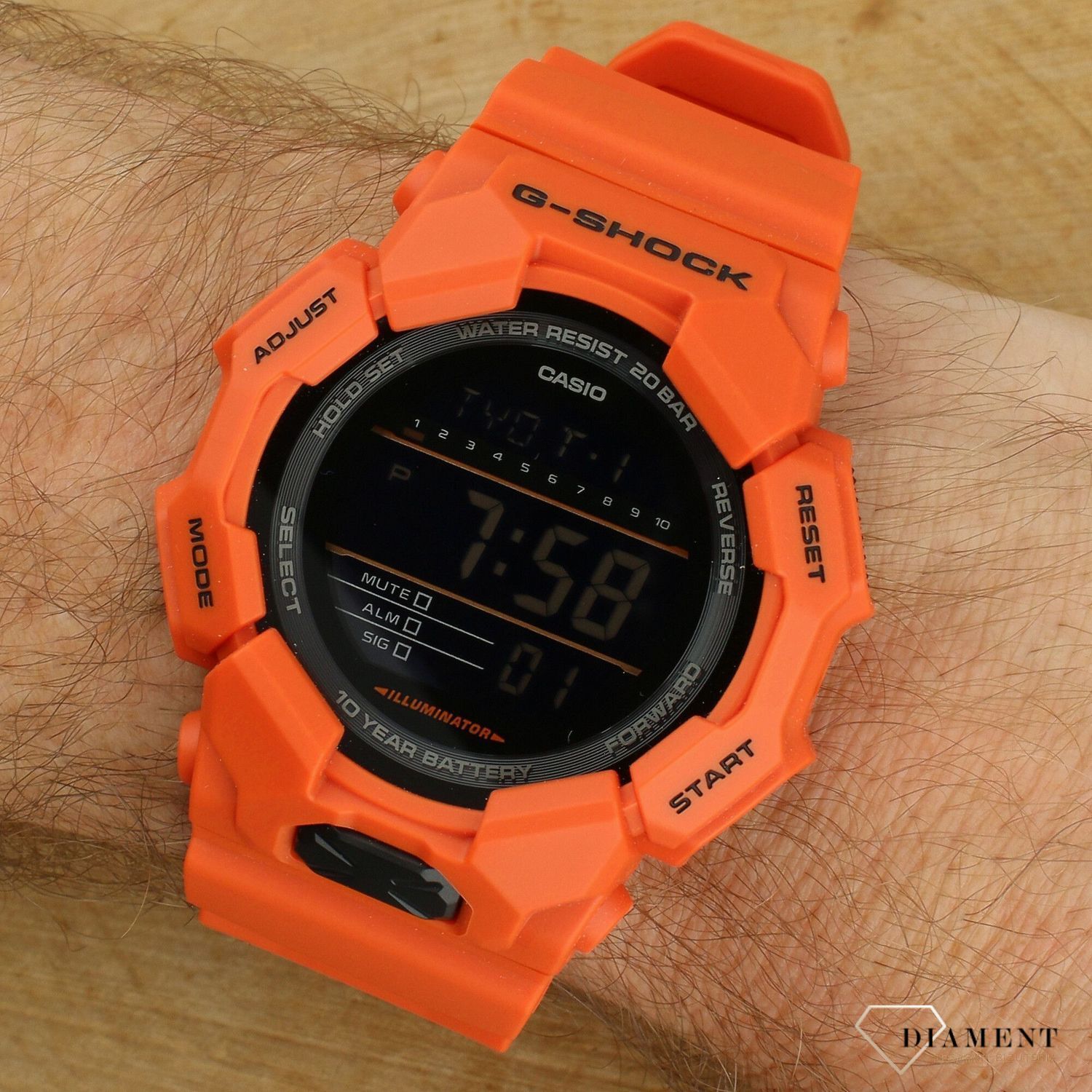 Zegarek Casio G-SHOCK GD-010-4ER – wytrzymały zegarek sportowy.webp