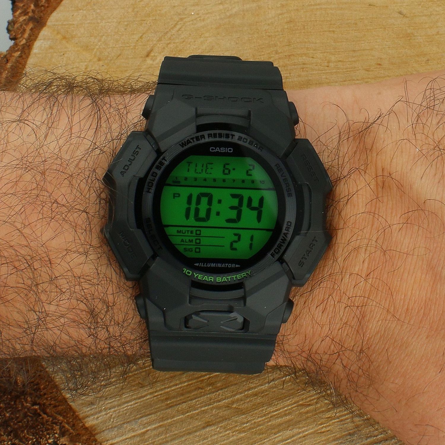 Zegarek męski G-SHOCK Casio GD-010BEG-1ER Black And Electro Green 200M (2).jpg