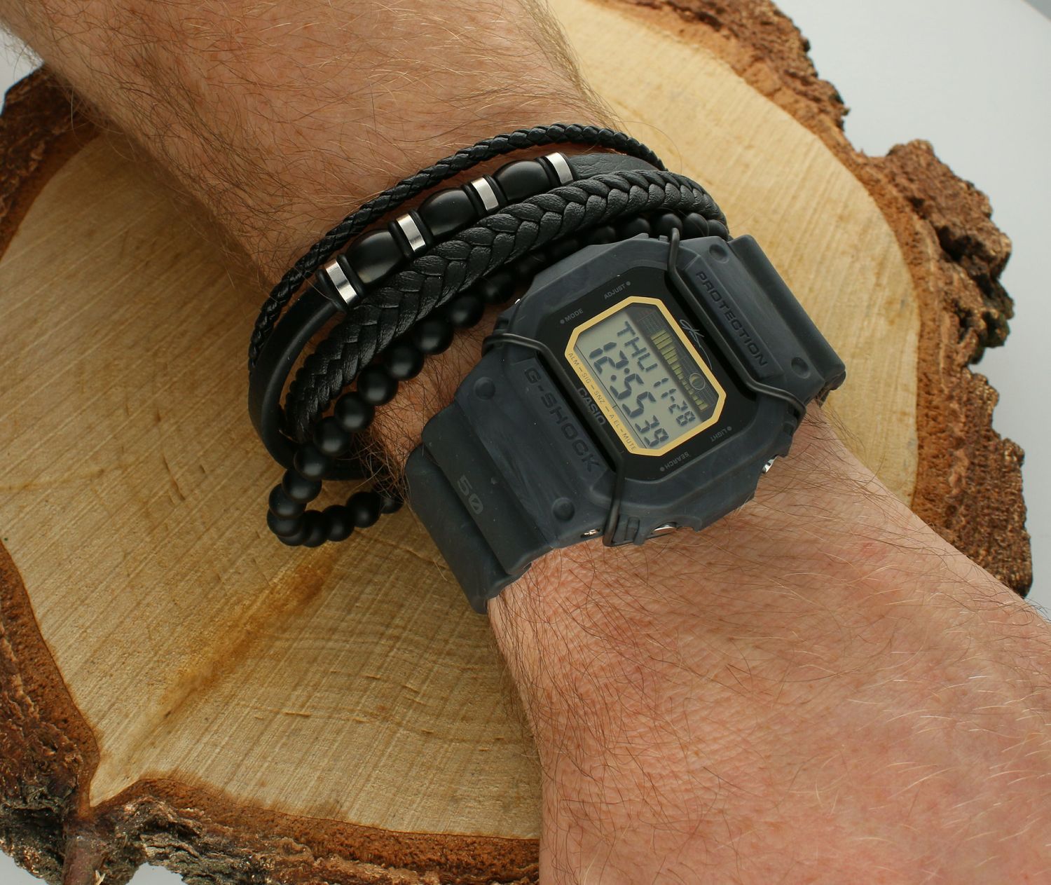 Zegarek CASIO G-SHOCK GLX-5600KB-1ER Zegarek męski wstrząsoodporny CASIO G-Shock GLX-5600KB-1ER wyposażony jest w kwarcowy mechanizm, zasilany za pomocą baterii. Posiada bardzo wysoką dokładność mierzenia czasu2.webp