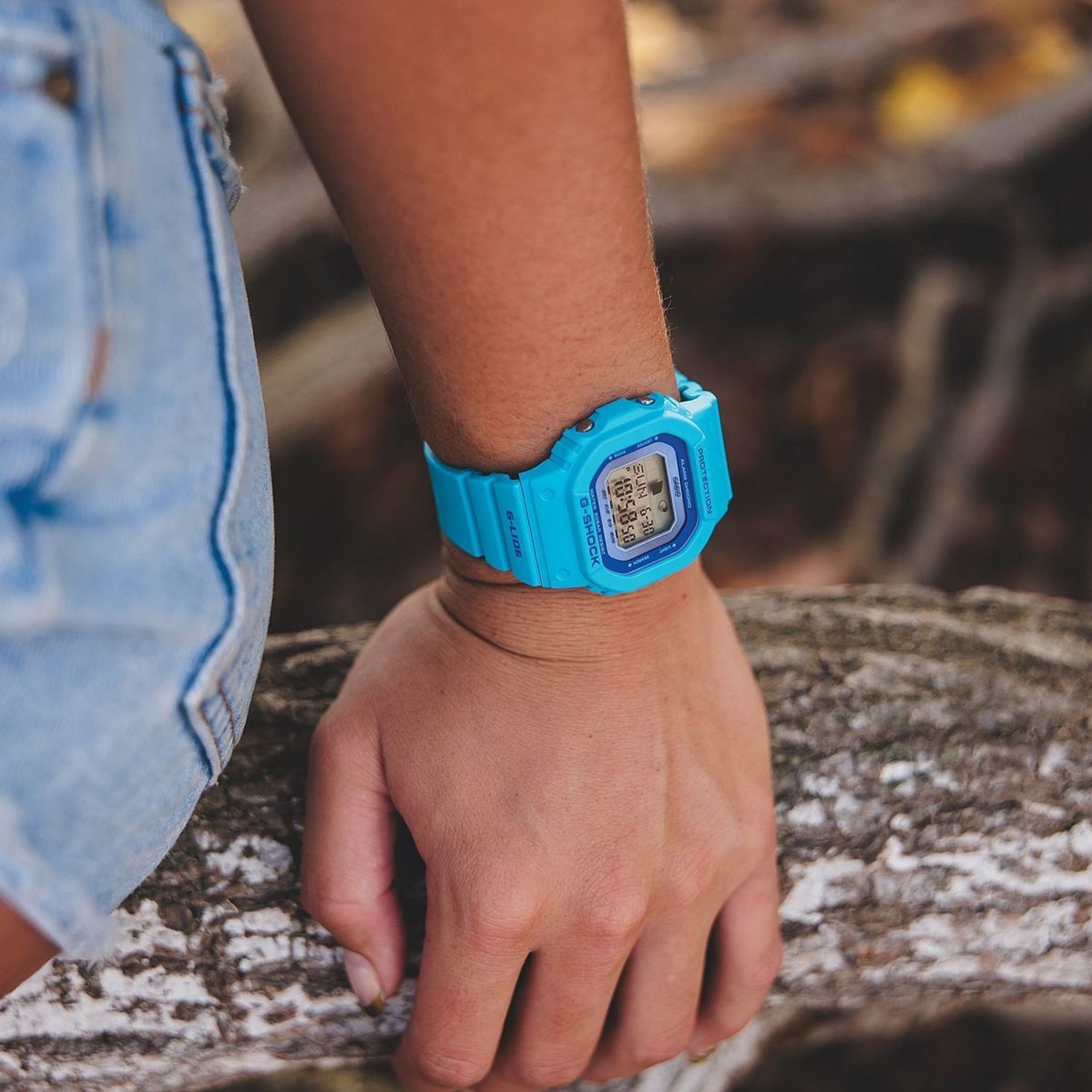 G-SHOCK GLX-S5610-2ER G-LIDE – niezawodny zegarek sportowy z mechanizmem kwarcowym, wodoszczelnością 20 bar, funkcją GPS, pomiarem faz Księżyca i alarmami. Idealny do aktywności wodnych.1.jpg