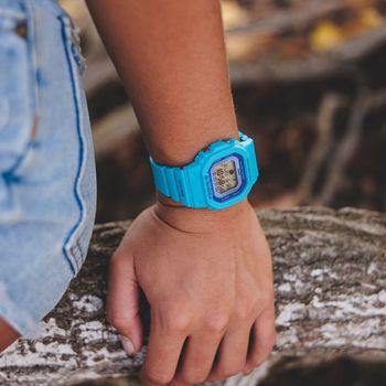 G-SHOCK GLX-S5610-2ER G-LIDE – niezawodny zegarek sportowy z mechanizmem kwarcowym, wodoszczelnością 20 bar, funkcją GPS, pomiarem faz Księżyca i alarmami. Idealny do aktywności 2.jpg