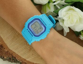 G-SHOCK GLX-S5610-2ER G-LIDE – niezawodny zegarek sportowy z mechanizmem kwarcowym, wodoszczelnością 20 bar, funkcją GPS, pomiarem faz Księżyca i alarmami. Idealny do aktywności wodnych.3.jpg