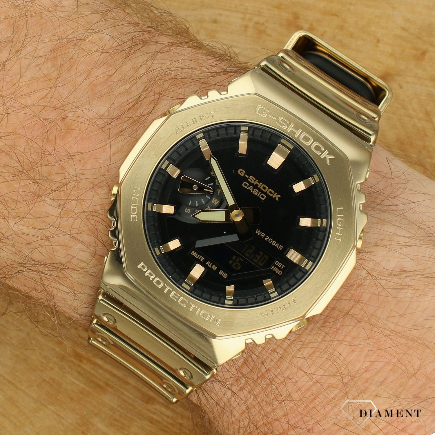 Zegarek CASIO G-SHOCK GM-2100YMG-9AER - kultowa „CasiOak” w złotej wersji g.jpg