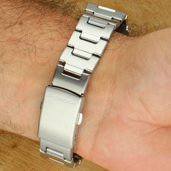 Zegarek męski Casio G-SHOCK GM-2110D-2AER CasiOak Premium Stalowy Bransoleta 200M zapięcie.jpg