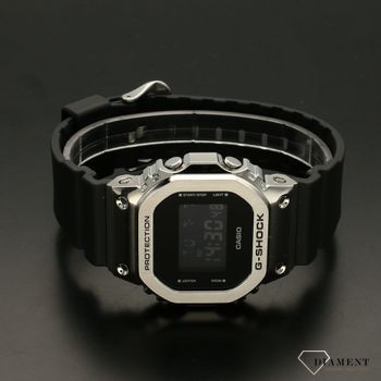 Zegarek męski CASIO G-Shock prostokąt GM-5600-1ER (3).jpg