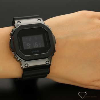 Zegarek męski CASIO G-Shock prostokąt GM-5600B-1ER (5).jpg