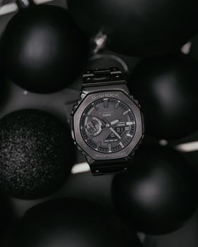 Zegarek męski Casio G-SHOCK GM-B2100BD-1AER Full Metal Bluetooth Tough Solar 200M Czarny (5).jpg
