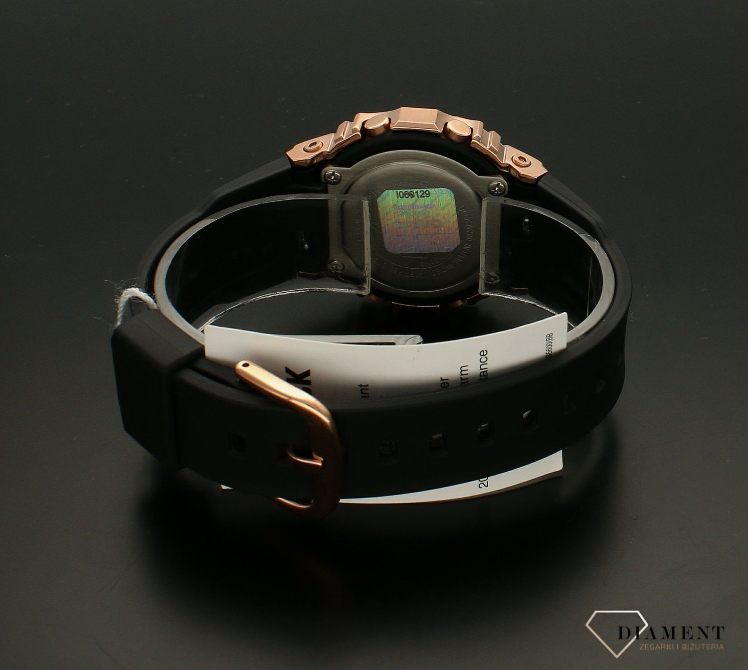 Zegarek damski sportowy Casio G-shock GM-S5600PG-1ER. Wstrząsoodporny zegarek Casio G-Shock GM-S5600PG-1ER to wyjątkowy model zegarka dla wytrwałych. Posiada on kopertę wykonaną z wysokiej jakości stali nierdzewnej. Zegarek .jpg