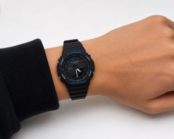 Zegarek młodzieżowy G-SHOCK Casio GMA-P2100BA-1AER czarny z niebieskimi akcentami 200M mm.jpg