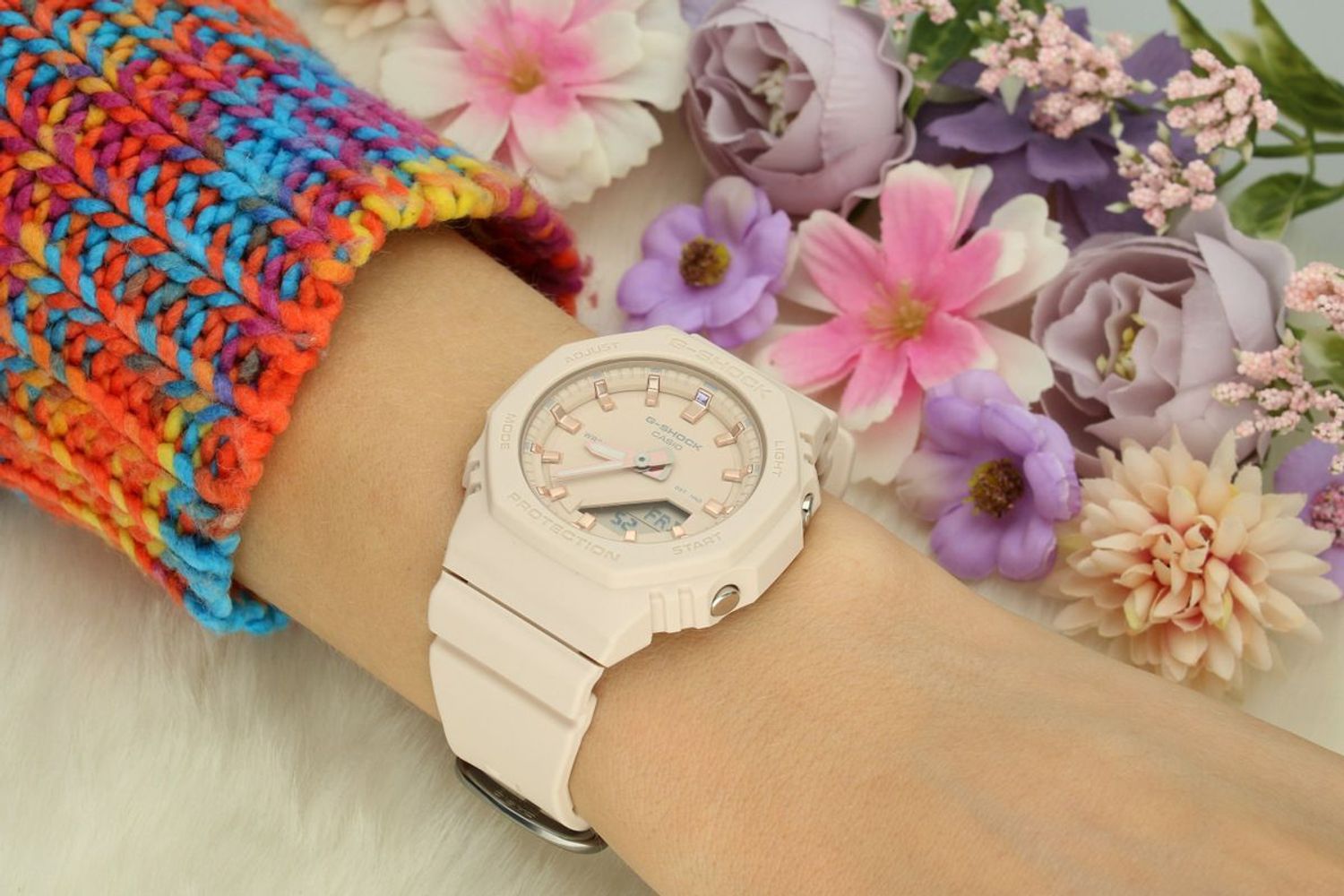 Zegarek Casio G-Shock GMA-P2100M-4AER Damski Zegarek Beżowy – Kwarcowy, Wodoszczelny, Wstrząsoodporny.jpg