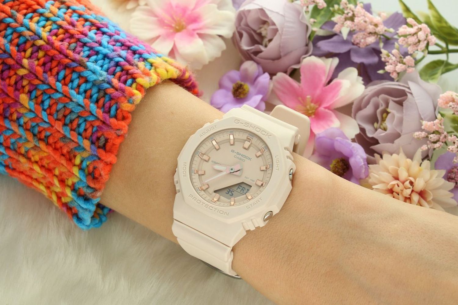 Zegarek Casio G-Shock GMA-P2100M-4AER Damski Zegarek Beżowy – Kwarcowy, Wodoszczelny, Wstrząsoodporny.jpg